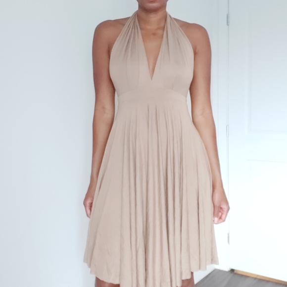 Versatile Dress - Picture 5 of 9